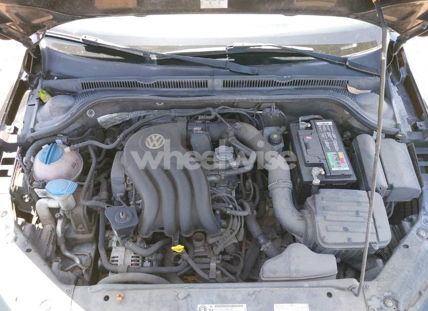 Photo 10 of 2013 Volkswagen Jetta 2.0L S (VIN 3VW2K7AJ0DM391847)