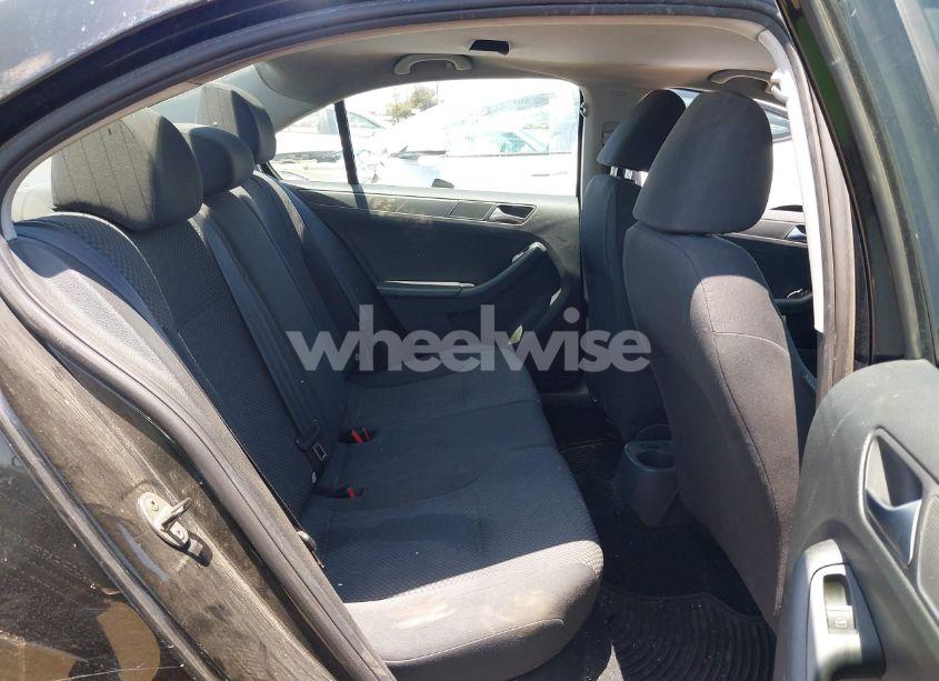 Photo 8 of 2013 Volkswagen Jetta 2.0L S (VIN 3VW2K7AJ0DM391847)