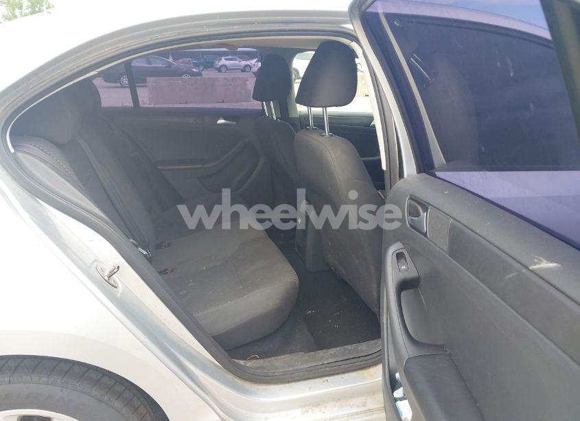 Photo 8 of 2014 Volkswagen Jetta 2.0L S (VIN 3VW2K7AJ0EM208934)