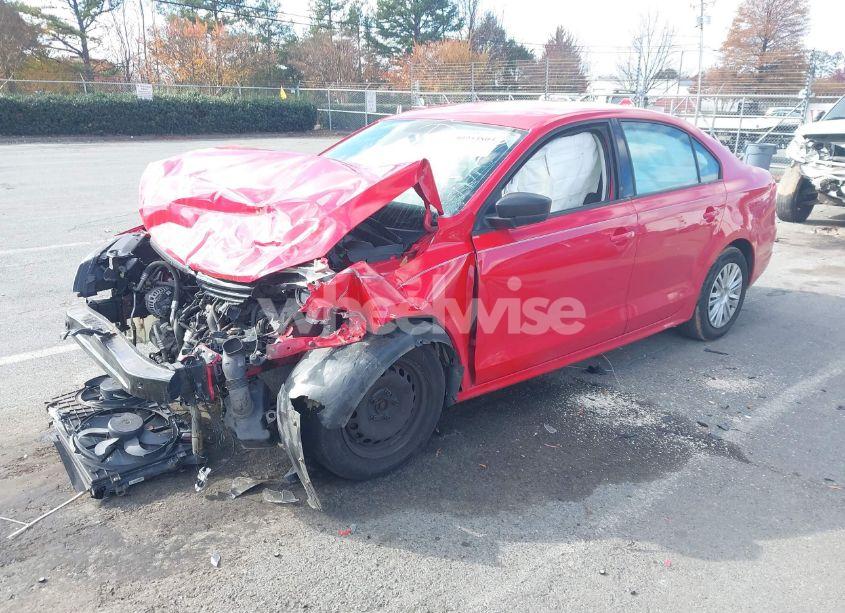 Photo 2 of 2014 Volkswagen Jetta 2.0L S (VIN 3VW2K7AJ0EM231419)