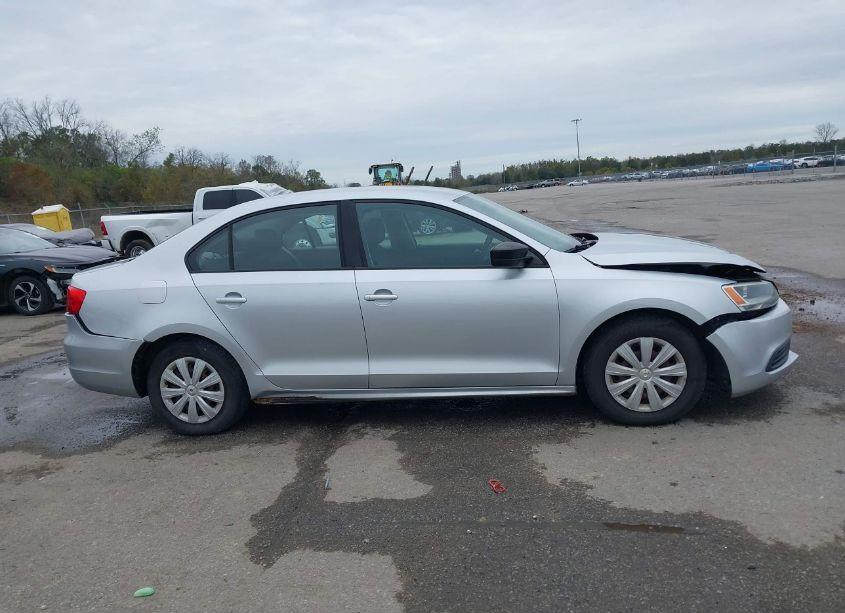 Photo 13 of 2014 Volkswagen Jetta 2.0L S (VIN 3VW2K7AJ0EM237298)