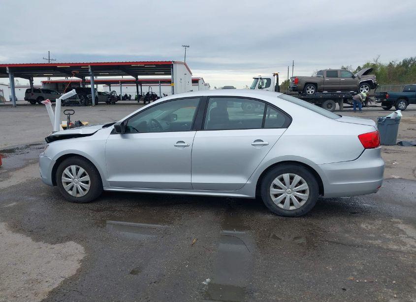 Photo 14 of 2014 Volkswagen Jetta 2.0L S (VIN 3VW2K7AJ0EM237298)
