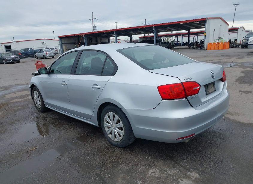 Photo 3 of 2014 Volkswagen Jetta 2.0L S (VIN 3VW2K7AJ0EM237298)