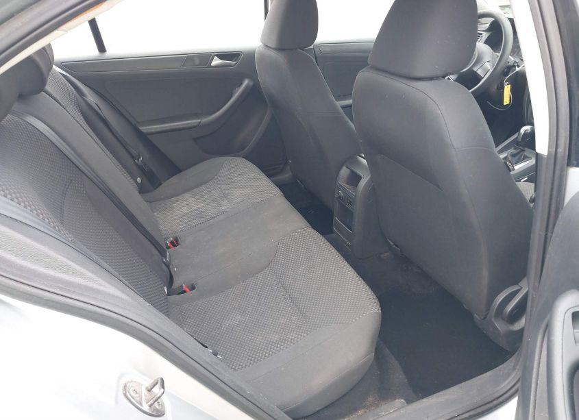 Photo 8 of 2014 Volkswagen Jetta 2.0L S (VIN 3VW2K7AJ0EM237298)