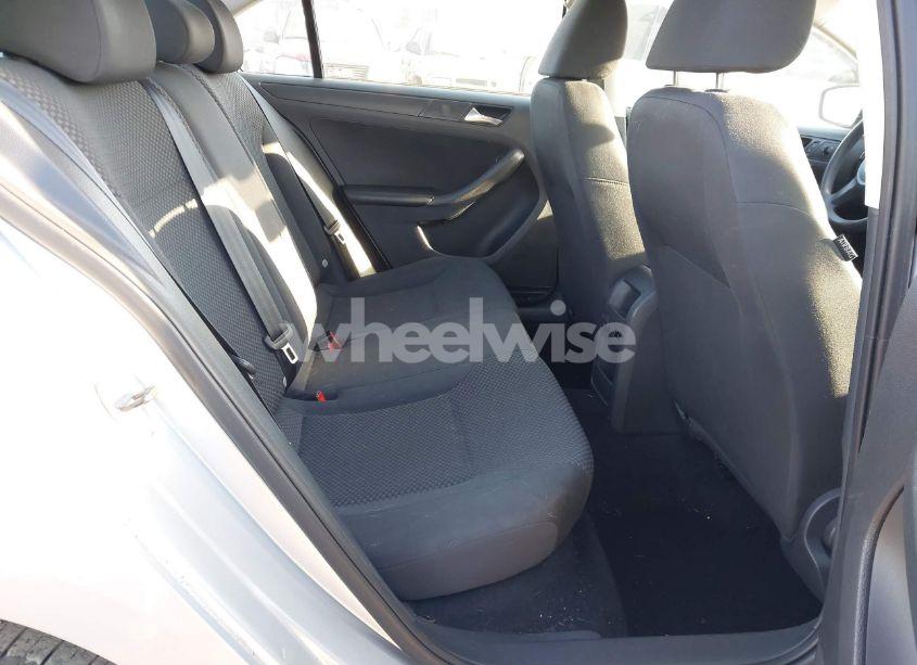 Photo 8 of 2014 Volkswagen Jetta 2.0L S (VIN 3VW2K7AJ0EM249497)