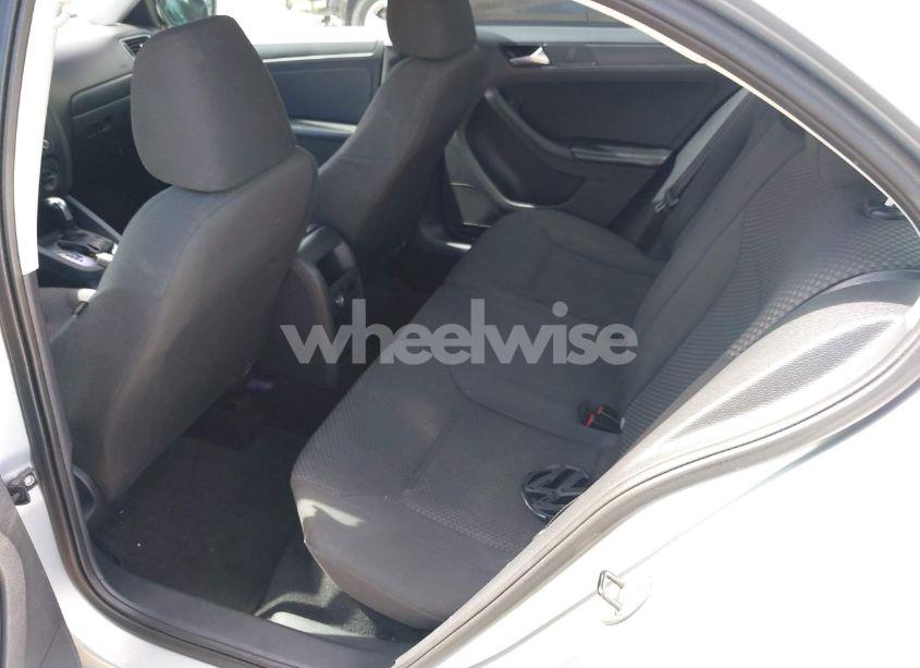 Photo 8 of 2014 Volkswagen Jetta 2.0L S (VIN 3VW2K7AJ0EM293919)