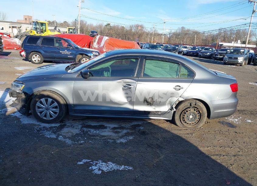 Photo 14 of 2014 Volkswagen Jetta 2.0L S (VIN 3VW2K7AJ0EM312498)