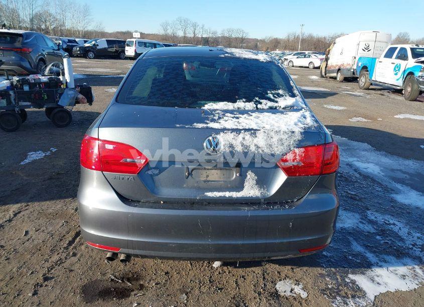 Photo 16 of 2014 Volkswagen Jetta 2.0L S (VIN 3VW2K7AJ0EM312498)