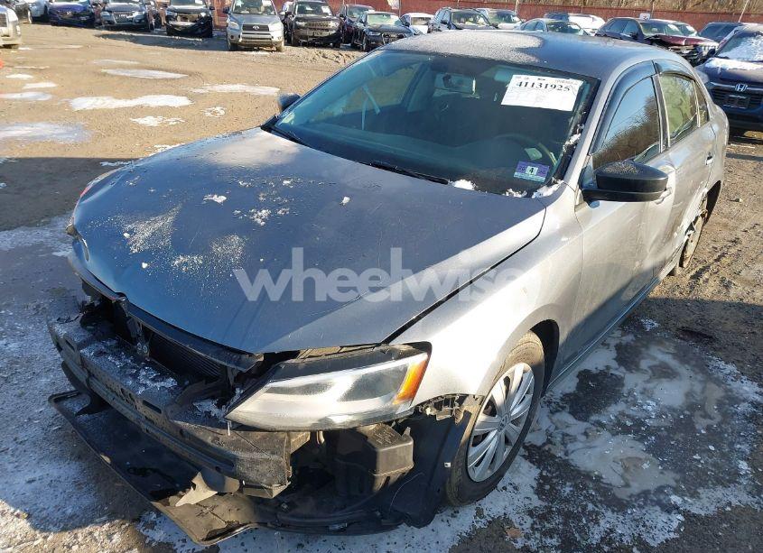 Photo 19 of 2014 Volkswagen Jetta 2.0L S (VIN 3VW2K7AJ0EM312498)