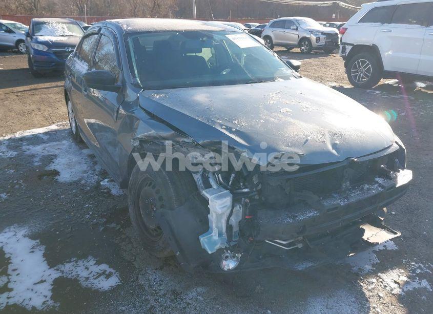 Photo 6 of 2014 Volkswagen Jetta 2.0L S (VIN 3VW2K7AJ0EM312498)