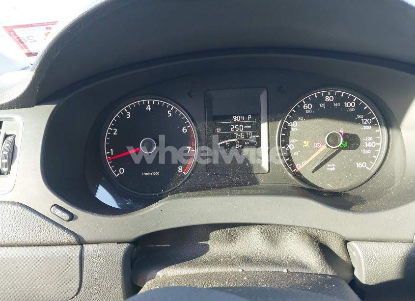 Photo 7 of 2014 Volkswagen Jetta 2.0L S (VIN 3VW2K7AJ0EM312498)