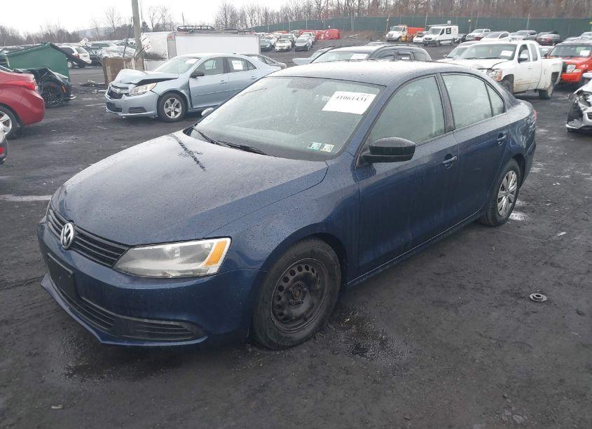 Photo 2 of 2014 Volkswagen Jetta 2.0L S (VIN 3VW2K7AJ0EM329849)