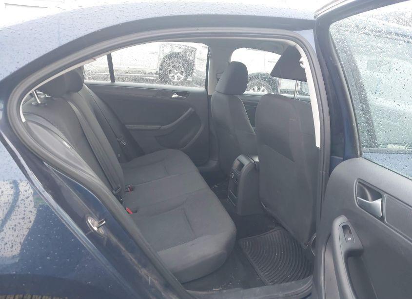 Photo 8 of 2014 Volkswagen Jetta 2.0L S (VIN 3VW2K7AJ0EM329849)