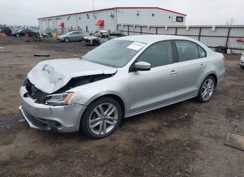 Photo 2 of 2014 Volkswagen Jetta 2.0L S (VIN 3VW2K7AJ0EM352662)