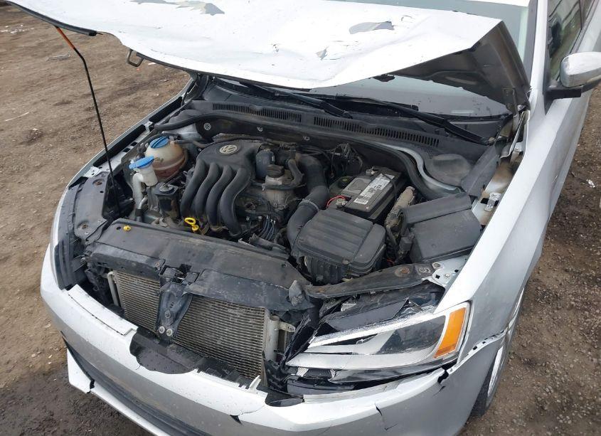 Photo 6 of 2014 Volkswagen Jetta 2.0L S (VIN 3VW2K7AJ0EM352662)