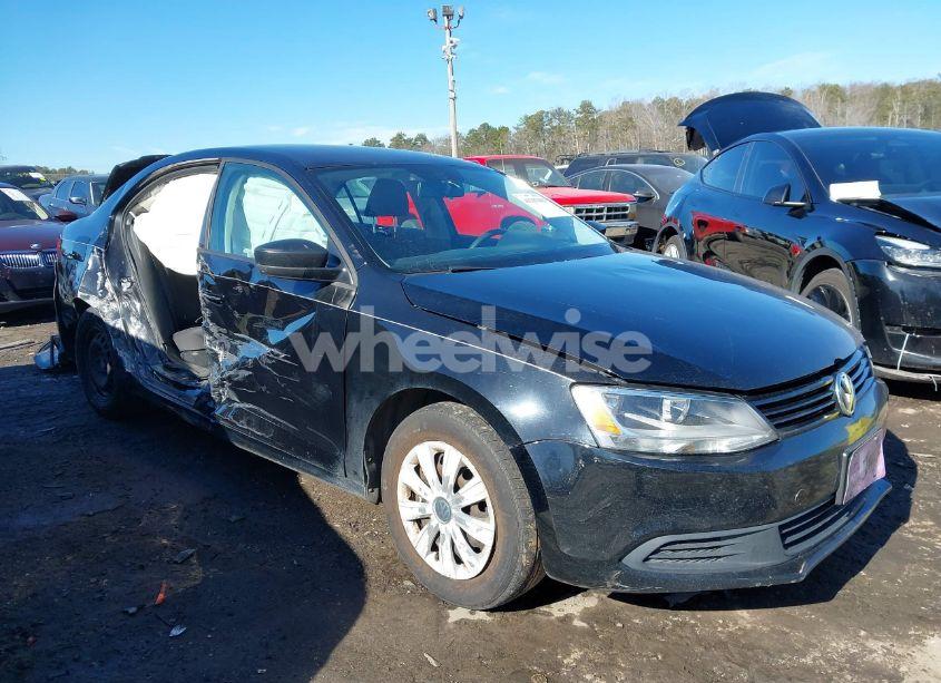 Photo 13 of 2014 Volkswagen Jetta 2.0L S (VIN 3VW2K7AJ0EM367386)