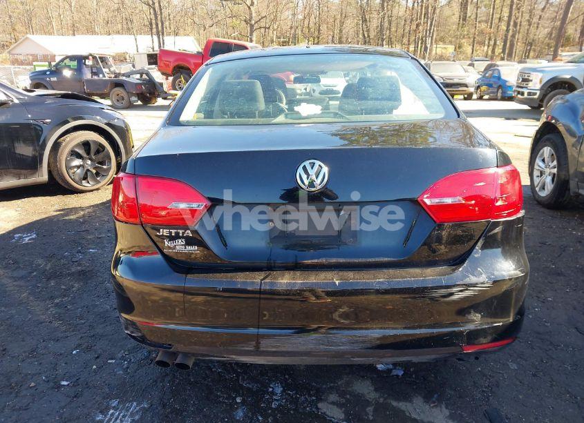 Photo 16 of 2014 Volkswagen Jetta 2.0L S (VIN 3VW2K7AJ0EM367386)