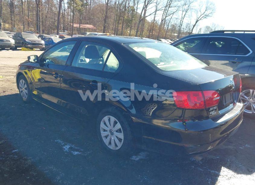 Photo 3 of 2014 Volkswagen Jetta 2.0L S (VIN 3VW2K7AJ0EM367386)