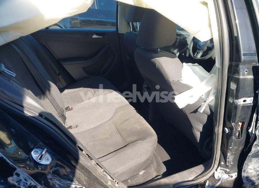 Photo 8 of 2014 Volkswagen Jetta 2.0L S (VIN 3VW2K7AJ0EM367386)