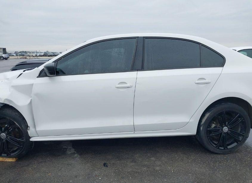 Photo 14 of 2014 Volkswagen Jetta 2.0L S (VIN 3VW2K7AJ0EM387539)