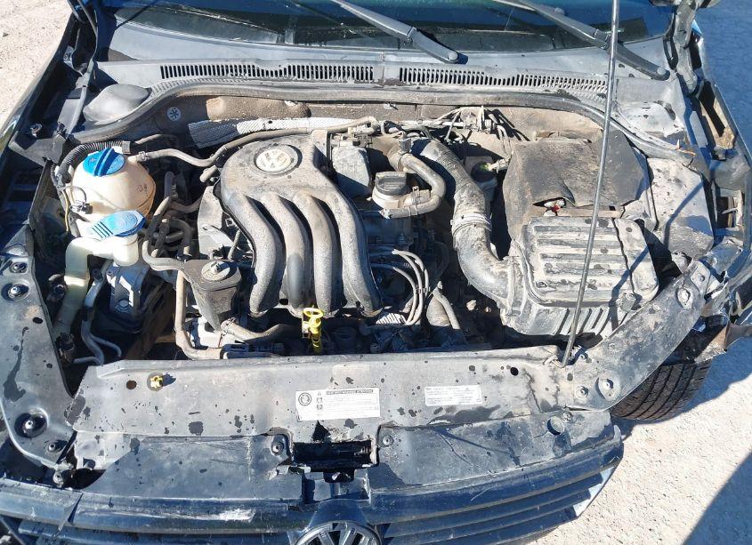 Photo 10 of 2014 Volkswagen Jetta 2.0L S (VIN 3VW2K7AJ0EM437369)