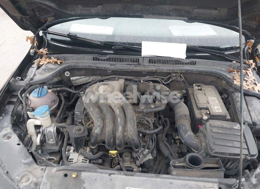 Photo 10 of 2015 Volkswagen Jetta 2.0L S (VIN 3VW2K7AJ0FM290276)