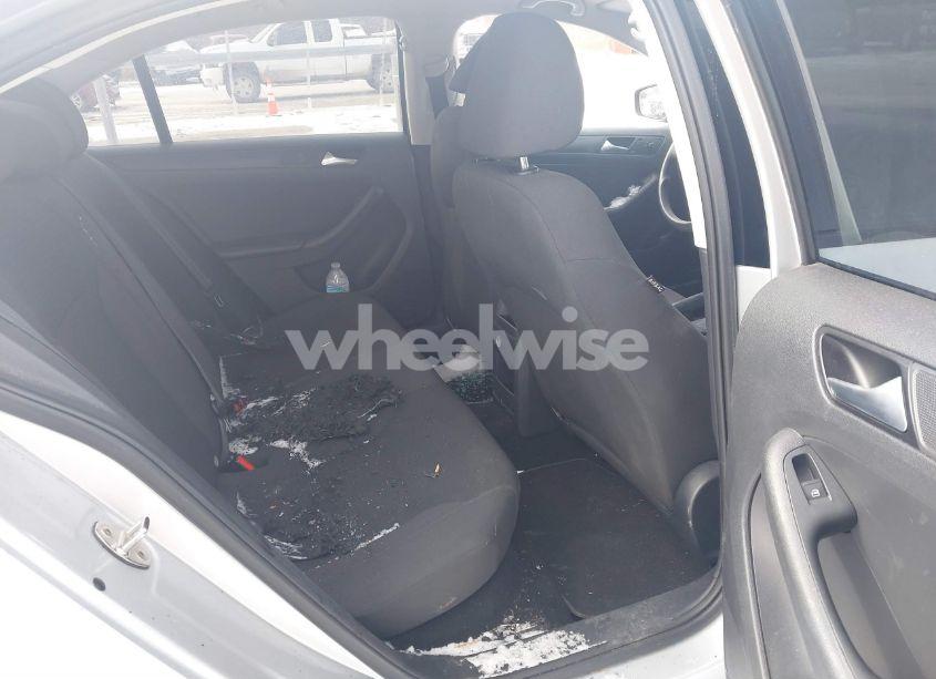 Photo 8 of 2015 Volkswagen Jetta 2.0L S (VIN 3VW2K7AJ0FM355000)