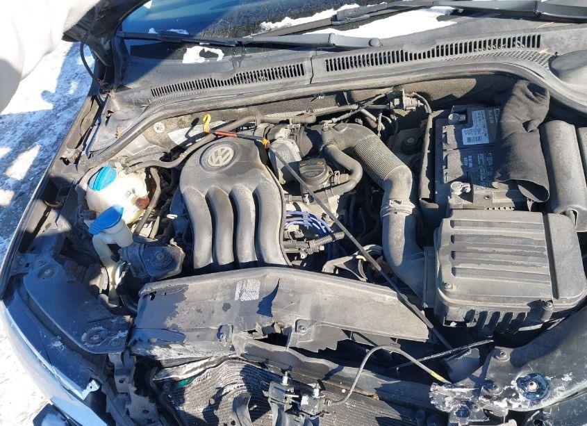 Photo 10 of 2011 Volkswagen Jetta 2.0L S (VIN 3VW2K7AJ1BM021021)