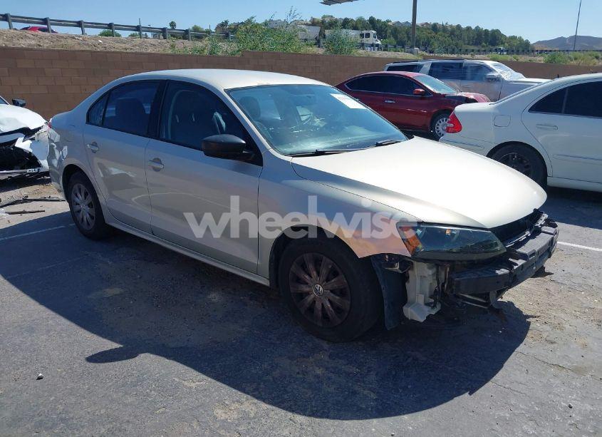 2011 Volkswagen Jetta 2.0L S (VIN 3VW2K7AJ1BM040541) main photo