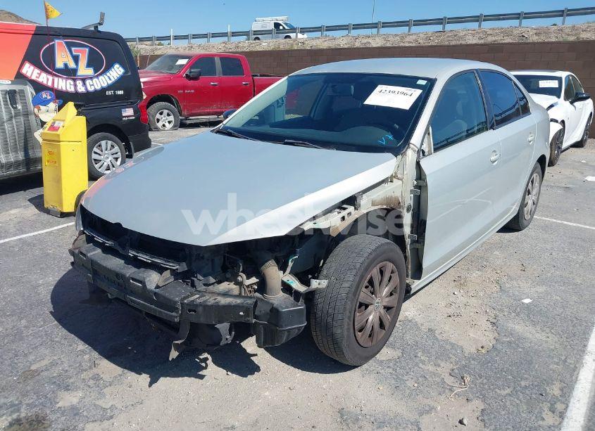 Photo 6 of 2011 Volkswagen Jetta 2.0L S (VIN 3VW2K7AJ1BM040541)