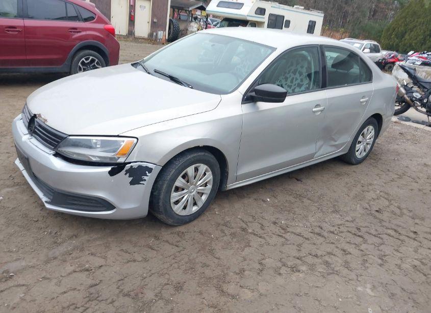 Photo 2 of 2011 Volkswagen Jetta 2.0L BASE/2.0L S (VIN 3VW2K7AJ1BM390803)