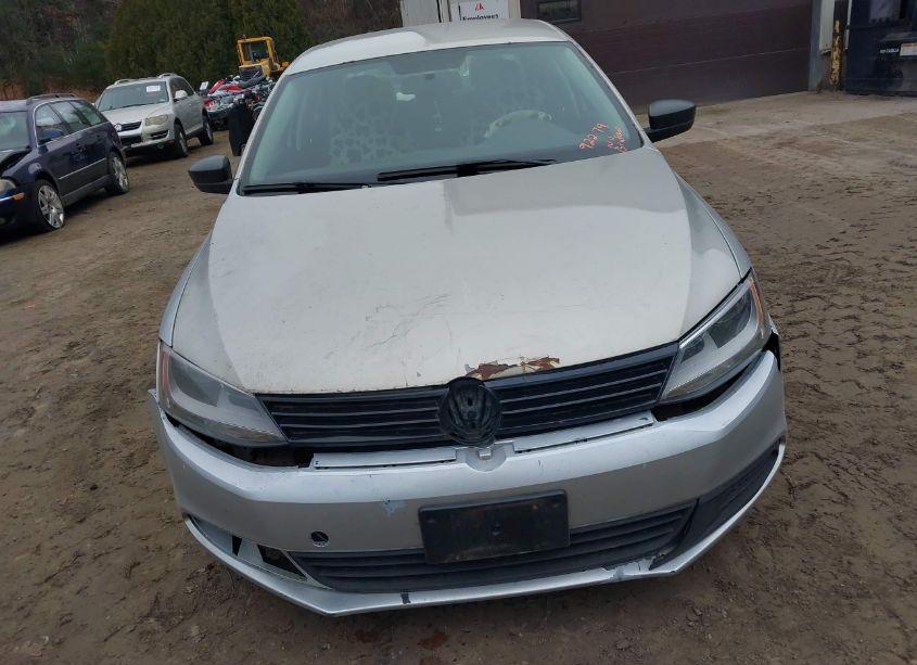 Photo 6 of 2011 Volkswagen Jetta 2.0L BASE/2.0L S (VIN 3VW2K7AJ1BM390803)
