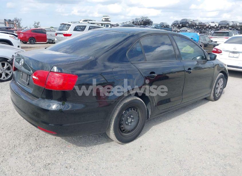 Photo 4 of 2012 Volkswagen Jetta 2.0L S (VIN 3VW2K7AJ1CM315813)