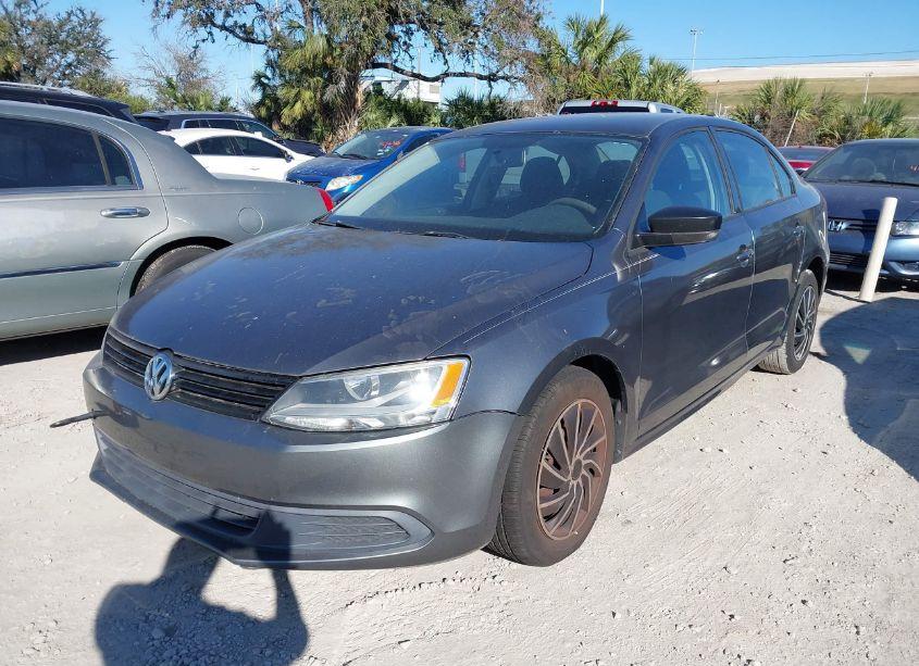 Photo 2 of 2012 Volkswagen Jetta 2.0L S (VIN 3VW2K7AJ1CM334703)