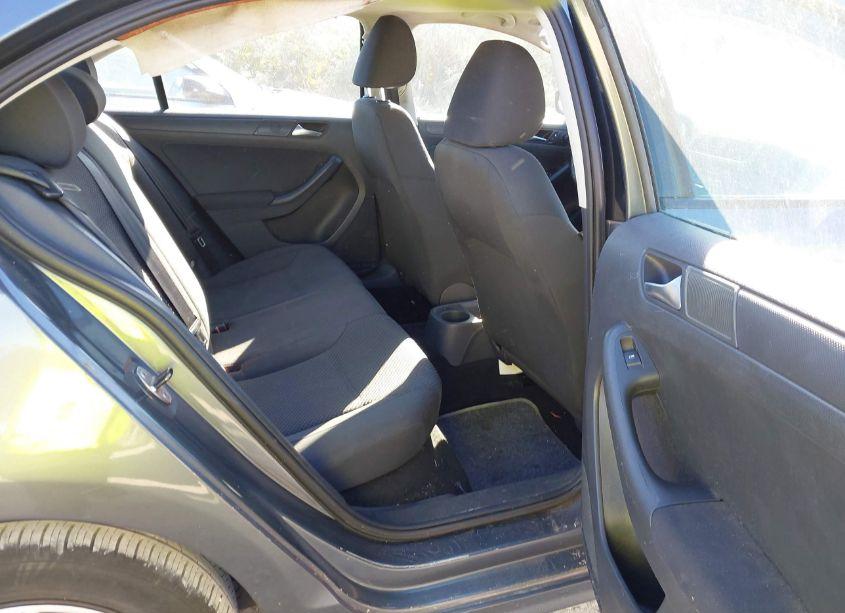 Photo 8 of 2012 Volkswagen Jetta 2.0L S (VIN 3VW2K7AJ1CM334703)