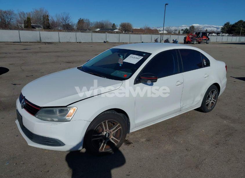 Photo 2 of 2012 Volkswagen Jetta 2.0L S (VIN 3VW2K7AJ1CM370830)