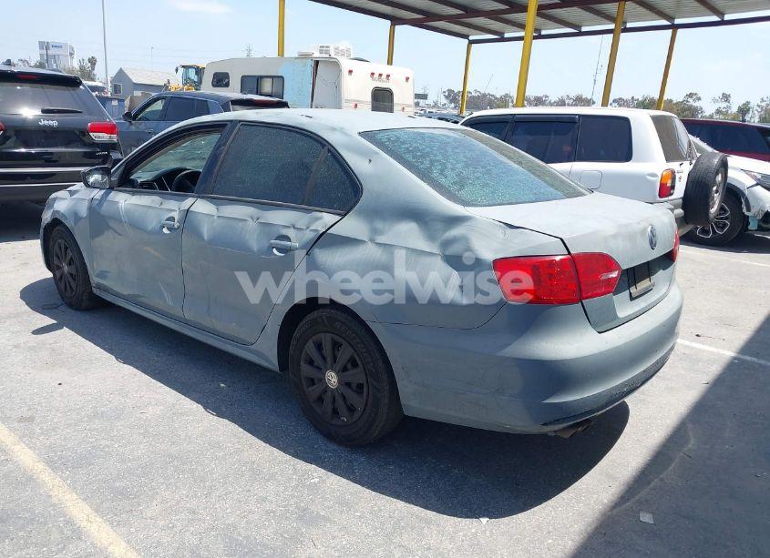 Photo 3 of 2012 Volkswagen Jetta 2.0L S (VIN 3VW2K7AJ1CM403258)