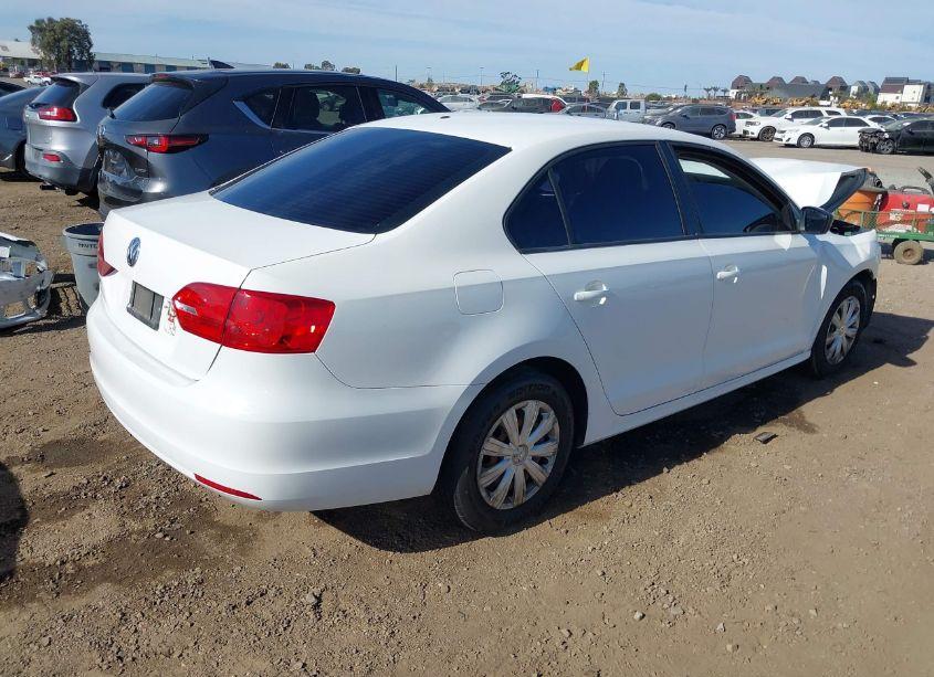 Photo 4 of 2012 Volkswagen Jetta 2.0L S (VIN 3VW2K7AJ1CM405379)