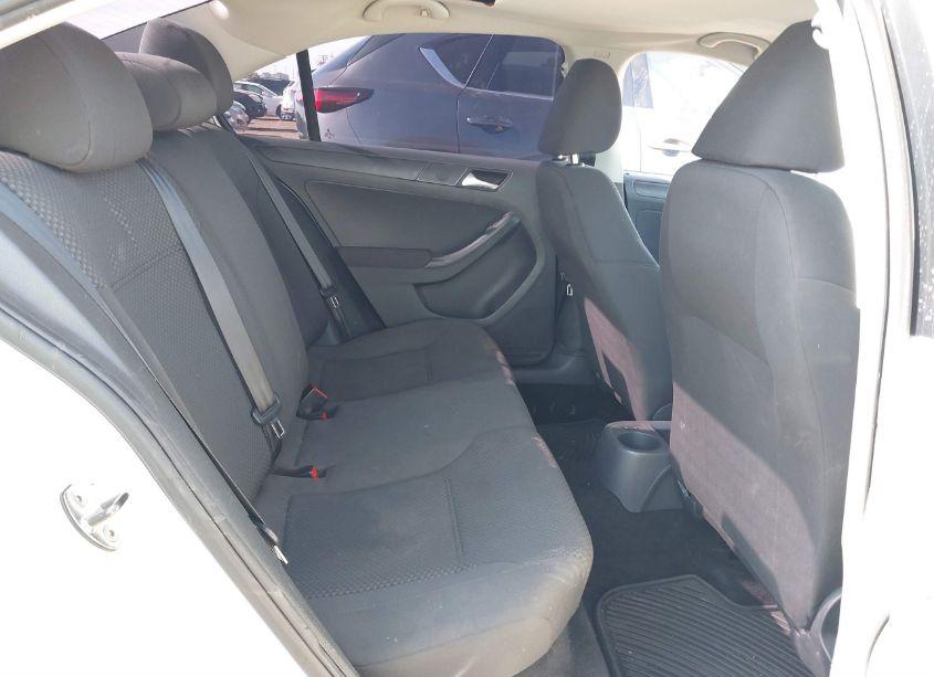 Photo 8 of 2012 Volkswagen Jetta 2.0L S (VIN 3VW2K7AJ1CM405379)