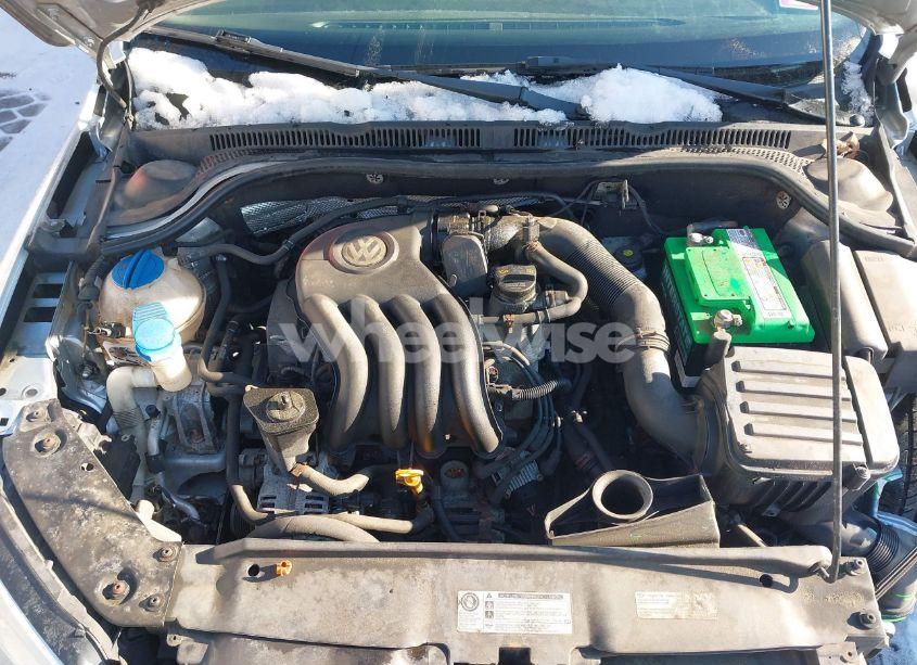 Photo 10 of 2013 Volkswagen Jetta 2.0L S (VIN 3VW2K7AJ1DM221531)