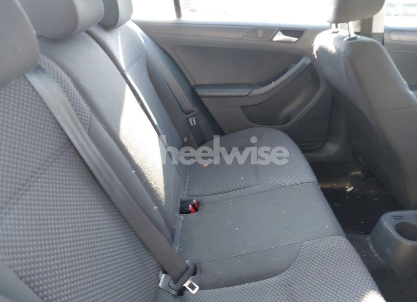 Photo 8 of 2013 Volkswagen Jetta 2.0L S (VIN 3VW2K7AJ1DM221531)