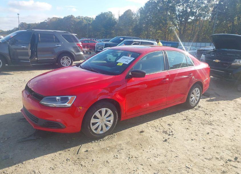 Photo 2 of 2013 Volkswagen Jetta 2.0L S (VIN 3VW2K7AJ1DM260684)