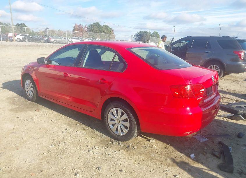 Photo 3 of 2013 Volkswagen Jetta 2.0L S (VIN 3VW2K7AJ1DM260684)