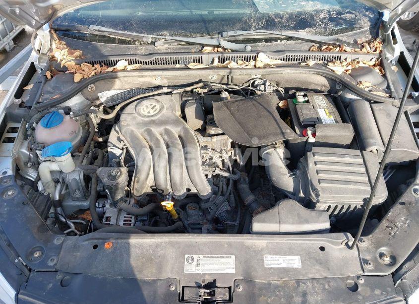 Photo 10 of 2013 Volkswagen Jetta 2.0L S (VIN 3VW2K7AJ1DM288114)