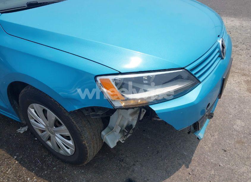 Photo 6 of 2013 Volkswagen Jetta 2.0L S (VIN 3VW2K7AJ1DM352989)