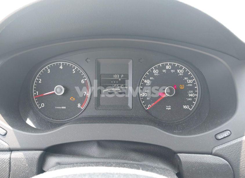 Photo 7 of 2013 Volkswagen Jetta 2.0L S (VIN 3VW2K7AJ1DM352989)