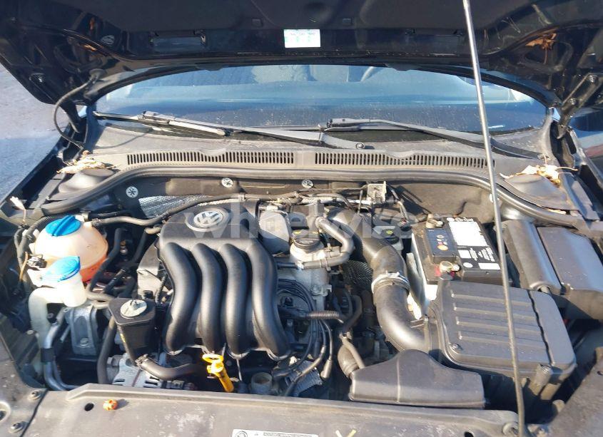 Photo 10 of 2013 Volkswagen Jetta 2.0L S (VIN 3VW2K7AJ1DM368769)