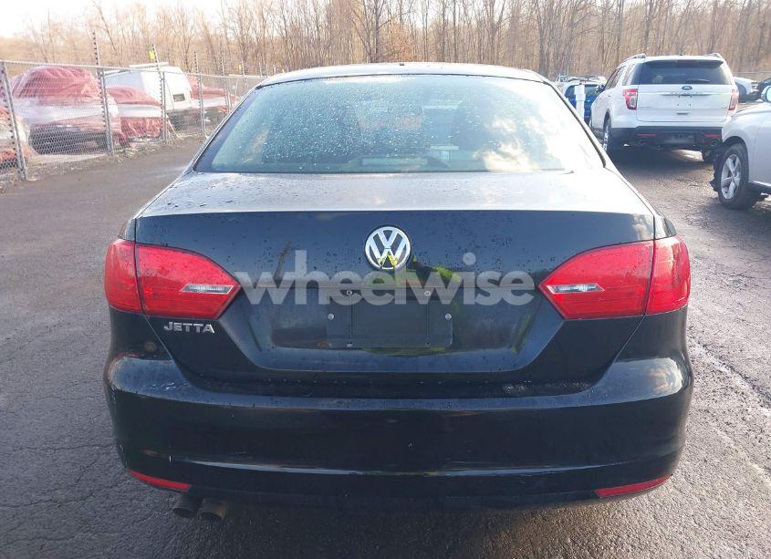 Photo 16 of 2013 Volkswagen Jetta 2.0L S (VIN 3VW2K7AJ1DM368769)