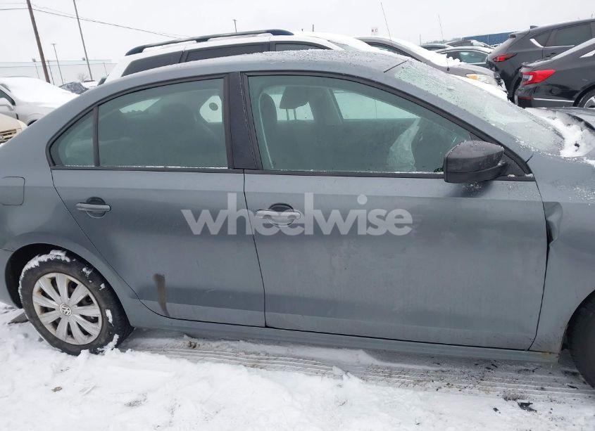 Photo 12 of 2013 Volkswagen Jetta 2.0L S (VIN 3VW2K7AJ1DM390609)