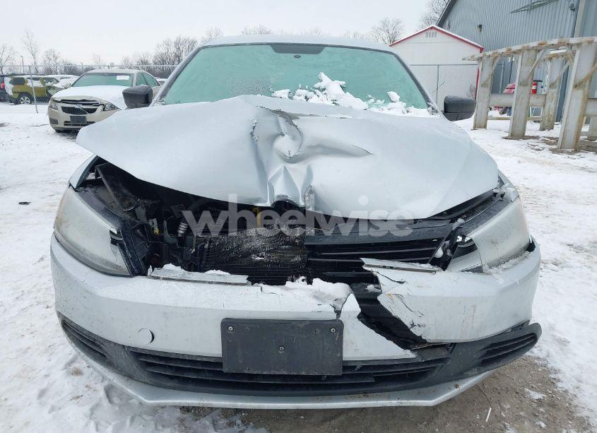 Photo 11 of 2014 Volkswagen Jetta 2.0L S (VIN 3VW2K7AJ1EM207744)